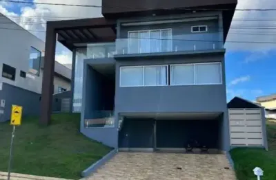 Vendo belíssimo sobrado semi mobiliado no condomínio do lago - 3° etapa go.