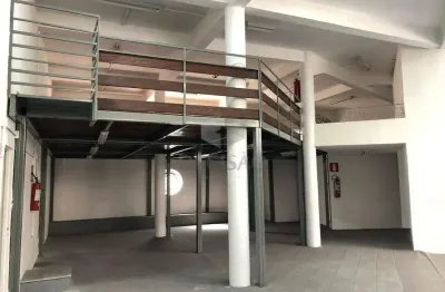 Lojas de rua em prédio de uso misto em ótima lozalização!
