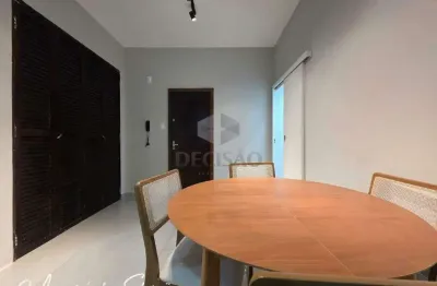 Para investir ou morar aqui está uma excelente opção de 2 quartos reformado e mobiliado. agende sua visita!