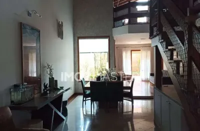 Casa com 243 m², 3 quartos sendo 3 suítes à venda no bairro parque dos passaros.