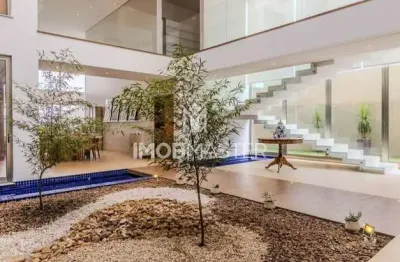 Sobrado com 560 m², 5 quartos sendo 5 suítes à venda no bairro parque reserva fazenda imperial.