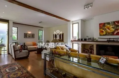 Casa com 805 m², 3 quartos sendo 3 suítes à venda no bairro Cidade Jardim.