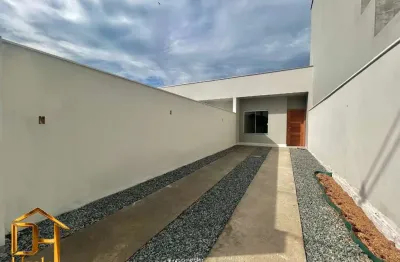 Sobrado geminado térreo, localizado no bairro vila nova, 2 quartos, terreno nos fundos e vaga para 2 carros