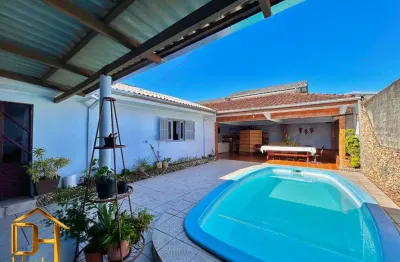 Casa residencial e comercial no centro de garuva, 1 suíte + 2 demi suítes, piscina e churrasqueira