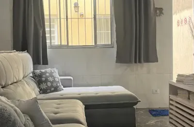Lindo sobrado em cond. fechado, com 65 metros na chácara santa maria