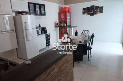 Casa estilo sobrado com 4 dormitórios à venda, 225m² por r$ 650.000 - jardim europa - uberlândia/mg