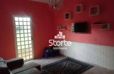 Casa com 4 dormitórios à venda, 220 m² por r$ 650.000,00 - presidente roosevelt - uberlândia/mg