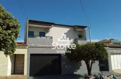 Casa com 4 dormitórios à venda, 187 m² por r$ 1.100.000,00 - alto umuarama - uberlândia/mg