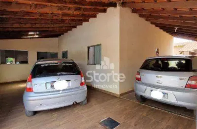 Casa com 3 dormitórios à venda, 327m² por r$ 650.000 em ótima localização no são jorge - uberlândia/mg