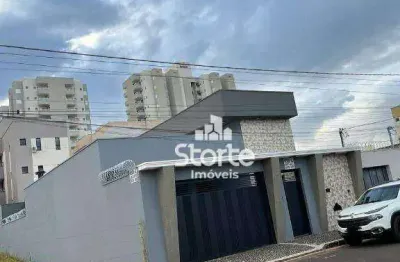 Casa com 3 dormitórios à venda, 240 m² por r$ 1.500.000,00 - novo mundo - uberlândia/mg