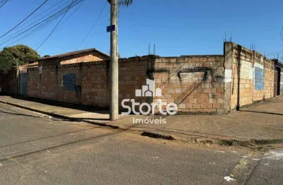 Terreno de esquina na avenida principal à venda com 252,79m² por r$ 300.000 - jardim europa - uberlândia/mg