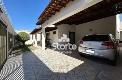 Casa estilo sobrado com 3 dormitórios à venda, 310m² por r$ 950.000 - jardim finotti - uberlândia/mg