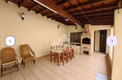 Casa estilo sobrado com 4 dormitórios à venda, 350m² por r$ 850.000 - martins - uberlândia/mg