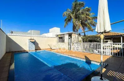 Excelente casa com lindas áreas de lazeres à venda em terreno de 750m² por r$ 1.100.000 - residencial gramado - uberlândia/mg