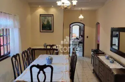 Casa com 3 suítes + edícula à venda, 241 m² por r$ 845.000 - segismundo pereira - uberlândia/mg