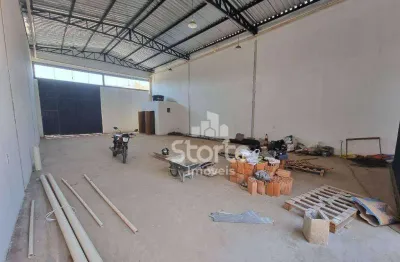 Galpão para alugar, 200 m² por r$ 5.000/mês - pampulha - uberlândia/mg