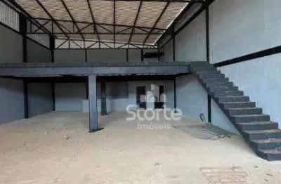 Galpão à venda, 440m² por r$ 1.800.000 - novo mundo - uberlândia/mg