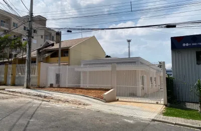 Casa com 2 quartos para alugar na Rua Osvaldo Tosato, 91, Campo Comprido, Curitiba