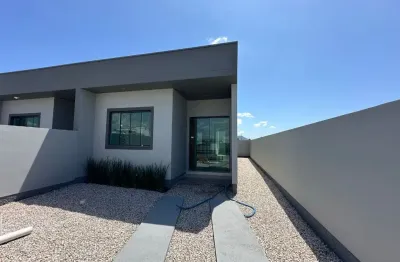 Casa à venda com passagem lateral e documentação em tijucas/sc
