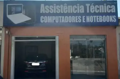 Ótimo ponto comercial com 140m²- 3 salas, 1 banheiro- rua movimentada