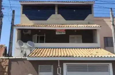 Casa em caçapava com 232m²- 3 dormitórios, 1 suíte, 3 banheiros