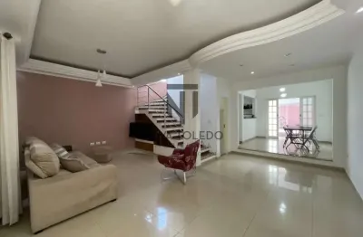 Sobrado para venda, contendo 3 dorm, sendo 1 suíte, 3 vagas de garagens, piscina com área de churrasqueira - villa branca - jacareí