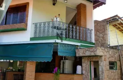 Casa sobrado á venda - 110m² - 3 dormitórios 1 suíte - piscina - vista verde - sjc/sp