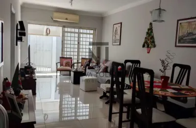 Casa com 3 quartos à venda na Rua Dom Pedro II, Vila Maria, São José dos Campos