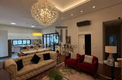 BELÍSSIMA CASA TÉRREA DE ALTO PADRÃO Á VENDA - 283m² - 3 SUÍTES - 4 VAGAS - JARDIM SERIMBURA - SÃO JOSÉ DOS CAMPOS/SP