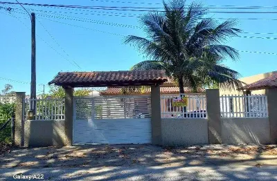 Casa com 3 quartos à venda na estrada leandro f sarzeda, cantagalo, rio das ostras, 342 m2 por r$ 900.000