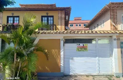 Casa com 2 quartos à venda na ruabadolfo frejat, 1048, terra firme, rio das ostras, 102 m2 por r$ 360.000
