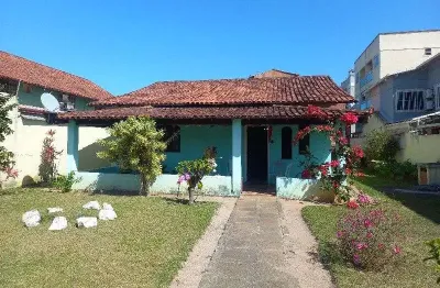 Casa com 2 quartos à venda na rua santo antônio de pádua, jardim mariléa, rio das ostras, 525 m2 por r$ 700.000