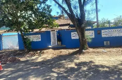 Casa com 4 quartos à venda na rua alaíde jorge da conceição, 83, terra firme, rio das ostras, 456 m2 por r$ 470.000