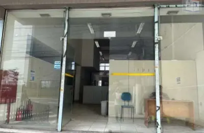 Prédio comercial ao lado do supermercado trimais com entradas por duas ruas