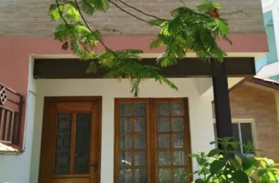 Sobrado com tres suites, sacada, 4 vagas de garagem  no jardim são paulo