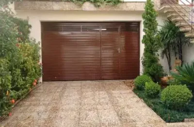 Sobrado com três suites, 5 vagas, sala para dois ambientes, 5 vagas de garagem - próximo do metro jd são paulo