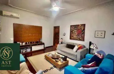 AST IMÓVEIS VENDE apartamento no miolo de Icaraí com 135 m², 3 quartos, 1 suíte, 1 vaga de garagem