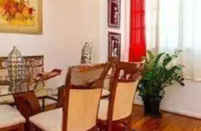 AST IMÓVEIS VENDE apartamento no miolo de Icaraí com 3 quartos sendo 1 suíte, na rua Ator Paulo Gustavo