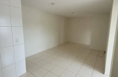 Alugo apartamento no residêncial arthur zastrow no bairro centro norte em schroeder 3°andar