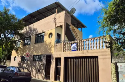 Casa com 03 quartos (01 suíte) e  quintal no bairro eldorado