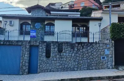 Casa com 4 quartos à venda na Avenida Doutor Moacyr Siqueira, Jardim do Sol, Juiz de Fora