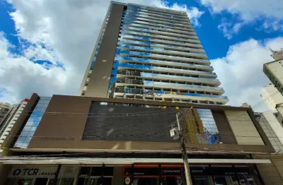 Apartamento studio no coração de jf, no mais cobiçado condomínio da avenida itamar franco, o independência 915.