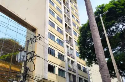 Apartamento 03 quartos com suíte, garagem e elevador no centro