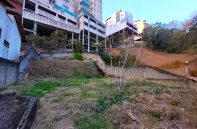 Terreno à venda na Rua Albertino Gonçalves Vieira, Jardim das Laranjeiras, Juiz de Fora
