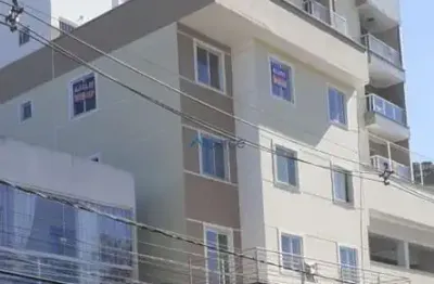 Cobertura duplex com excelente terraço, e apenas 2 lances de escada no são pedro!