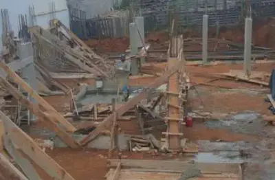 Cobertura duplex com 04 quartos, com elevador e 02 vagas de garagem no aeroporto.