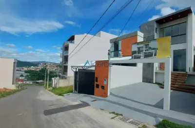 Casa dúplex com 3 quartos no residencial jardim são joão