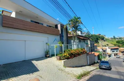 Casa com 3 quartos à venda na Rua Doutor Lourival Sotto Maior, Quintas das Avenidas, Juiz de Fora