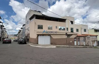 Casa com 3 quartos à venda na Rua Tupi, Santa Terezinha, Juiz de Fora