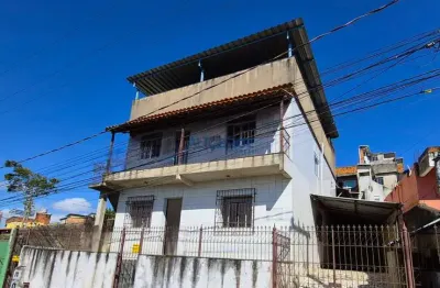 Casa com 03 quartos e garagem para 02 carros em santos dumont